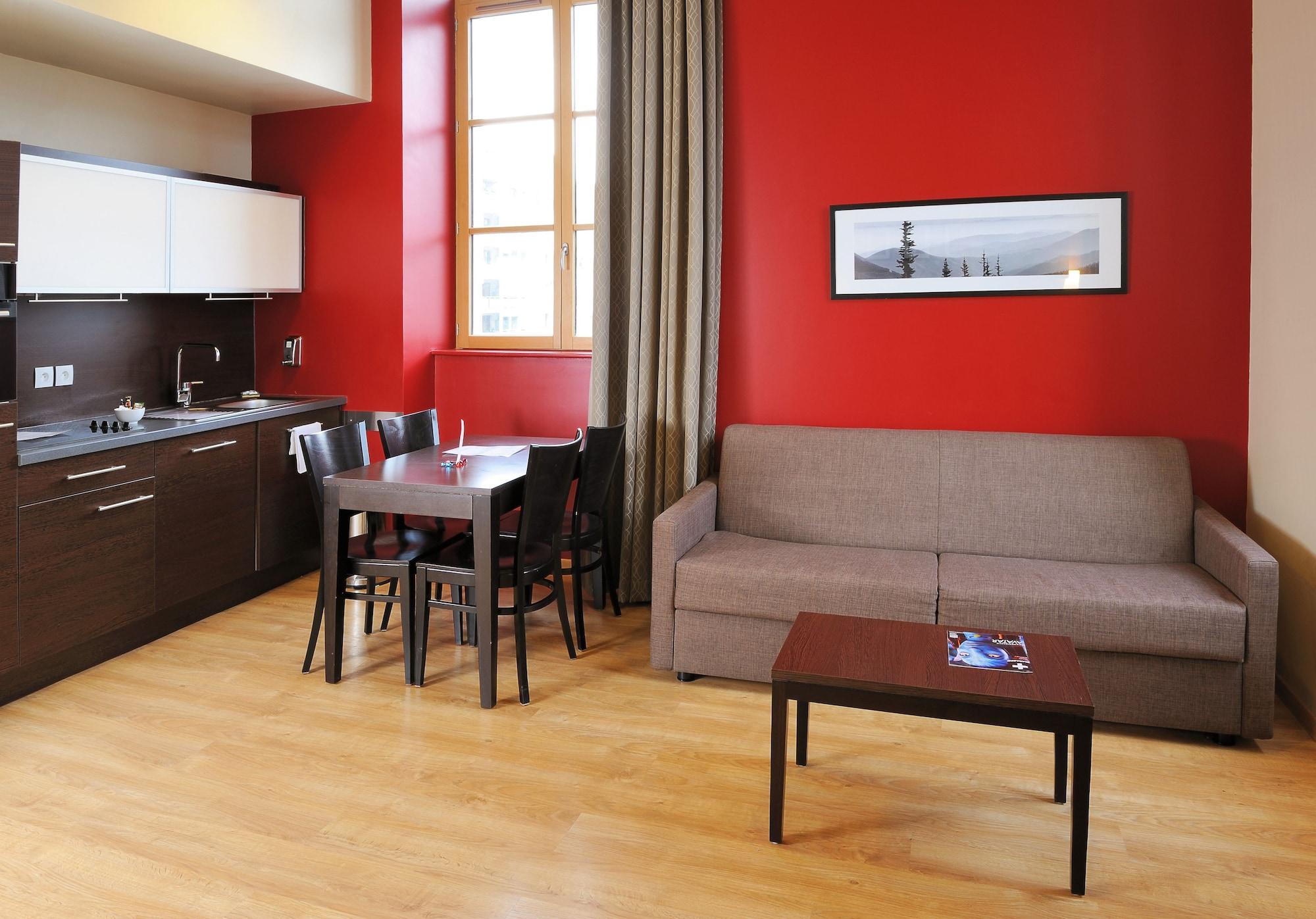 Residhome Grenoble Caserne De Bonne Buitenkant foto