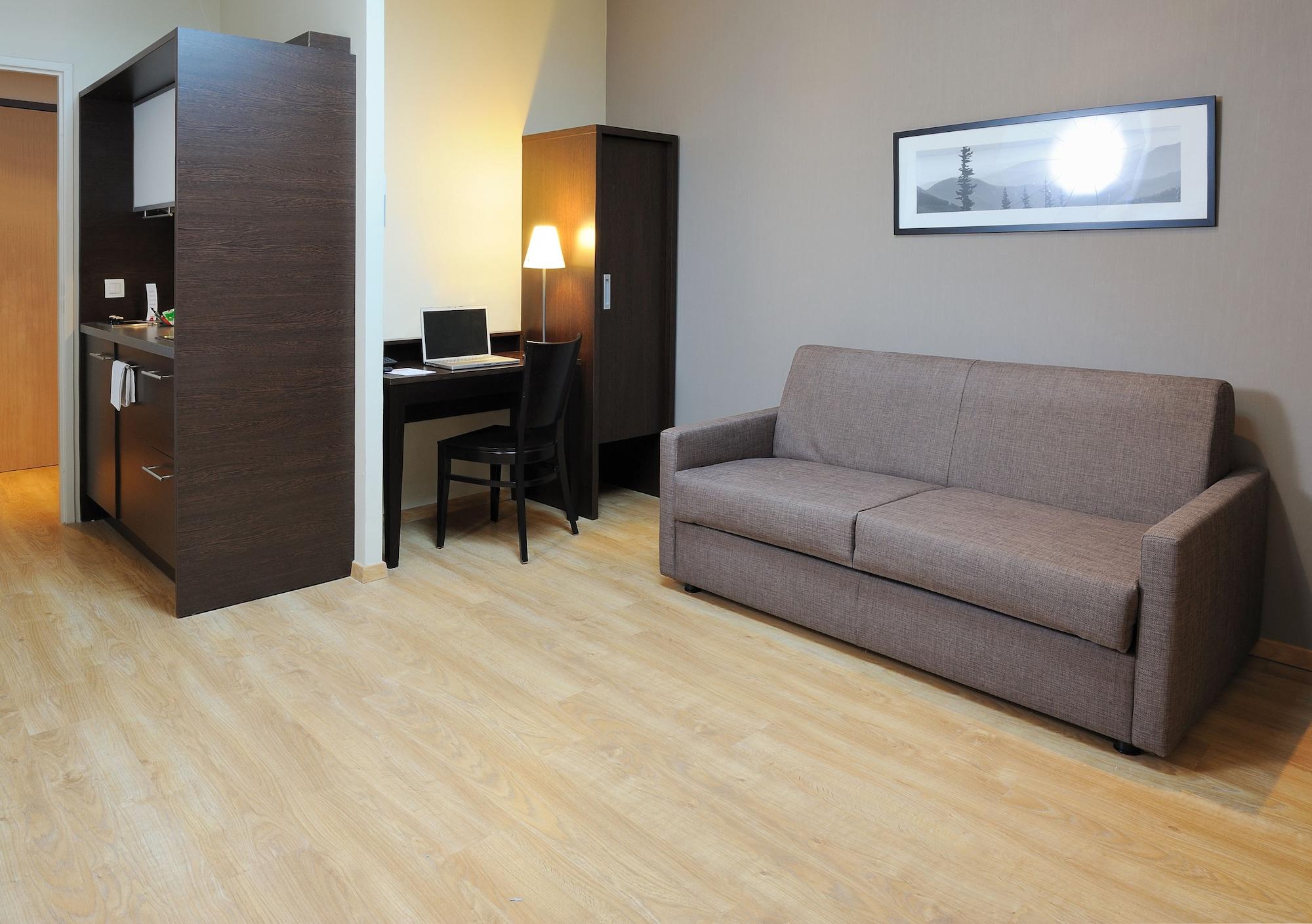 Residhome Grenoble Caserne De Bonne Buitenkant foto