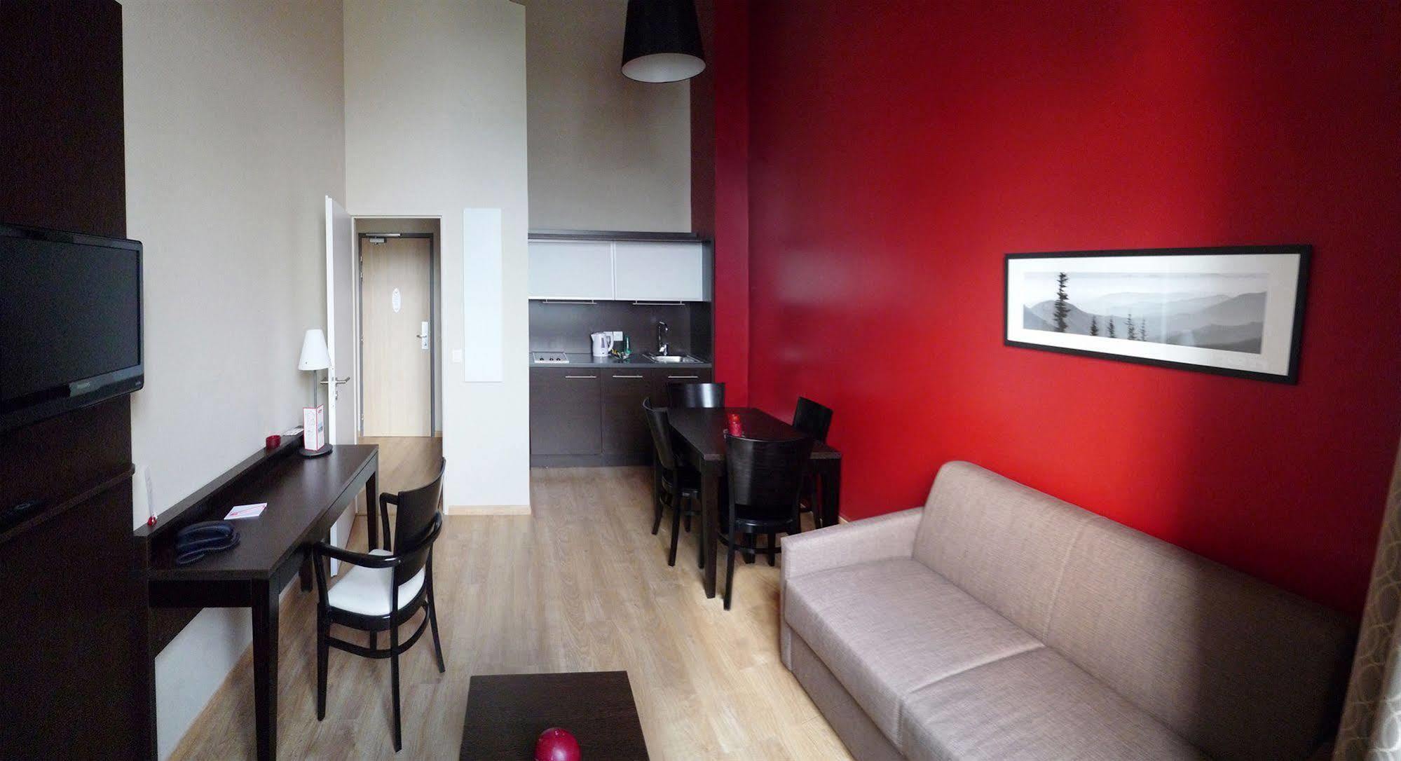 Residhome Grenoble Caserne De Bonne Buitenkant foto